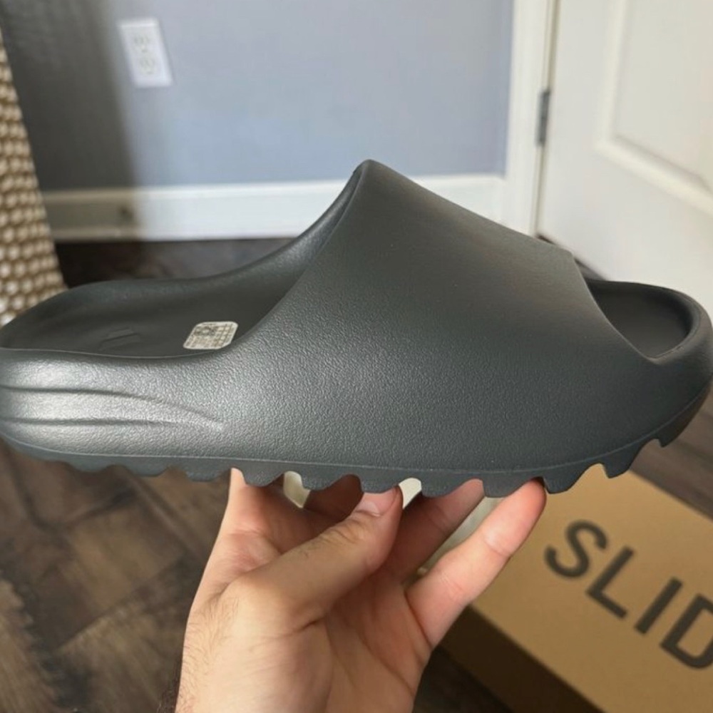 onyx black yeezy slides